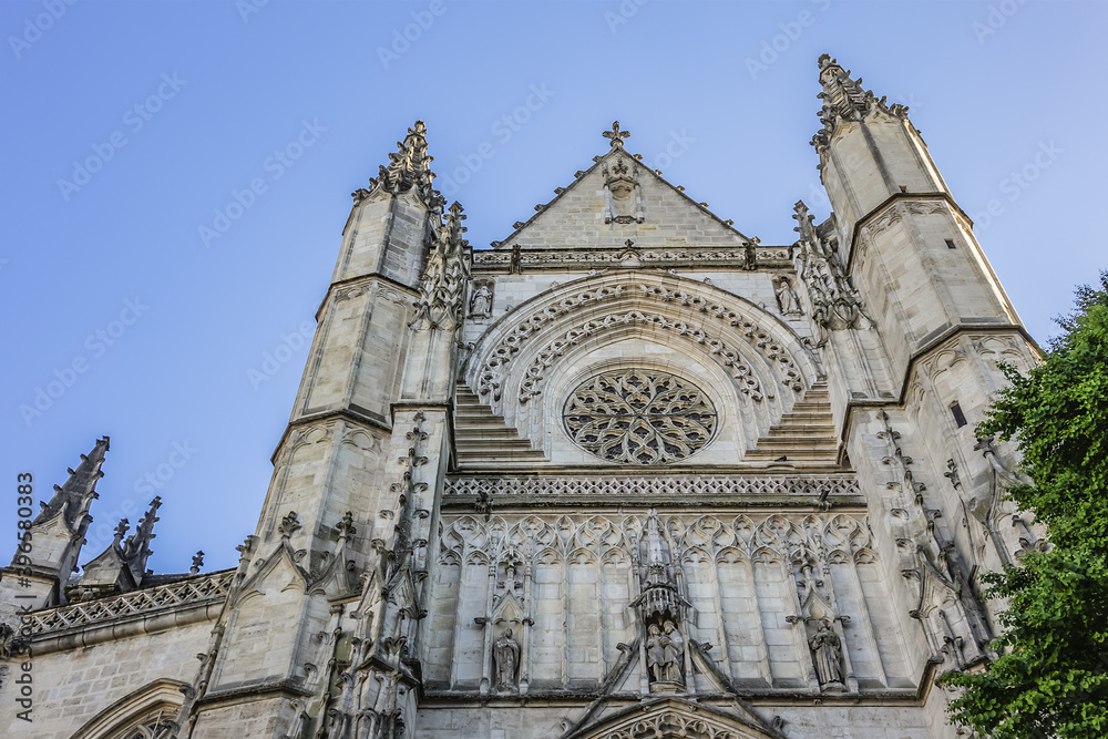 Flamboyant Gothic St. Michel Basilica (Basilique Saint Michel, XIV - XVI century) dedicated to the Archangel Michel in the Bordeaux city center. Bordeaux, France.