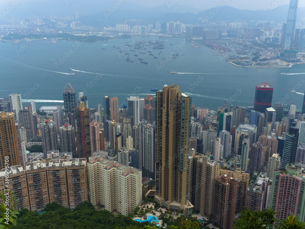Obraz premium view of Hong Kong panorama (skyscrapers and sea) from Victoria peak