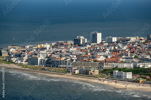 Nordseeinsel Norderney, Westspitze der Insel mit Hotels und Milchbar.