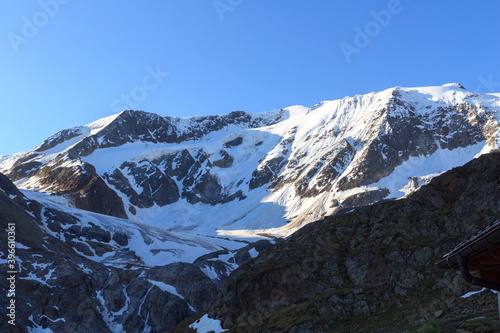 Mountain snow panorama with glacier Taschachferner and blue sky in Tyrol Alps, Austria © johannes86