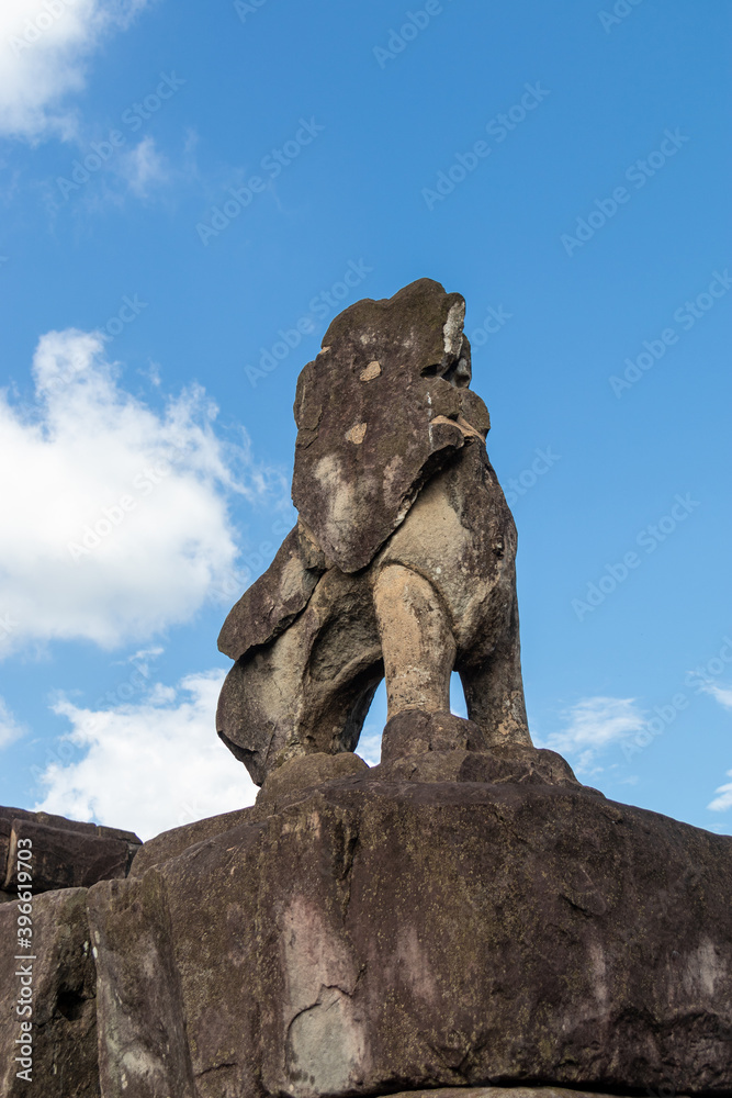 Fototapeta premium Statue de temple à Angkor, Cambodge
