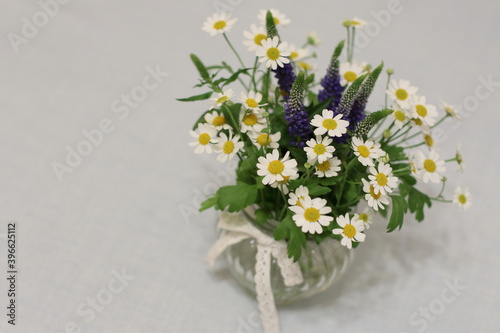 Blumenstrauss Vase