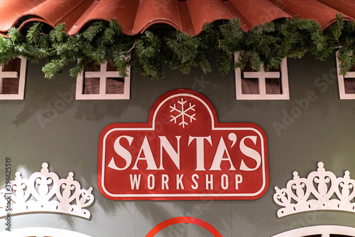 Canvas Print A traditional but modern Christmas set up