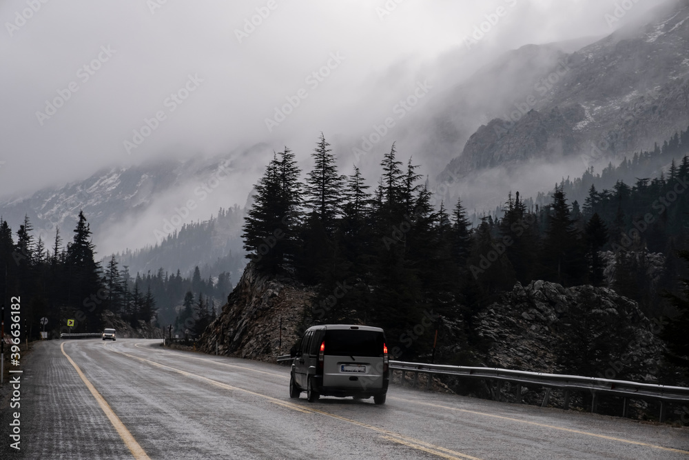 Passing of winter vehicles on highways on mountain roads Passing of winter vehicles on highways on mountain roads