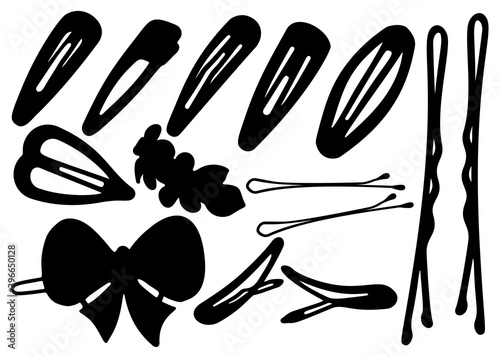 Hairpins included in the set.