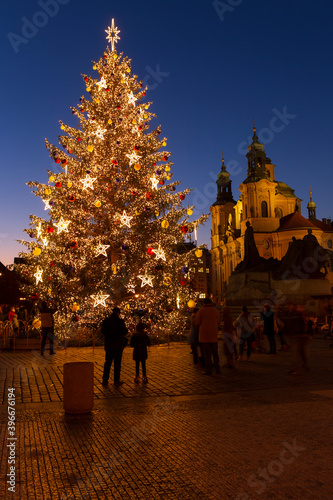 Canvas Print Christmas Mood on the night Old Town Square, Prague, Czech Republic