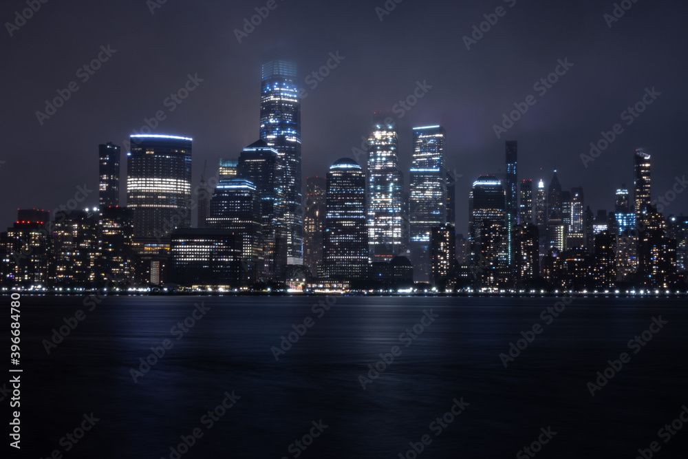 Fototapeta premium city skyline at night