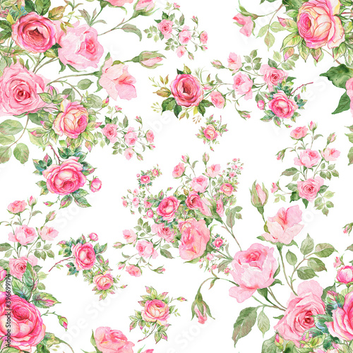 Lovely seamless floral pattern delicate roses © Irina Chekmareva