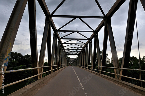 Fototapeta Naklejka Na Ścianę i Meble -  bridge over the river thames