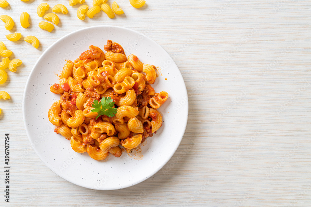 macaroni with tomatoes sauce and mince pork macaroni with tomatoes sauce and mince pork