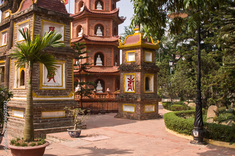Tran Quoc Pagoda, Hanoi, Vietnam, Asia
