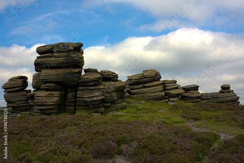 Obraz na płótnie structure made of stacked rocks in the countryside w salonie