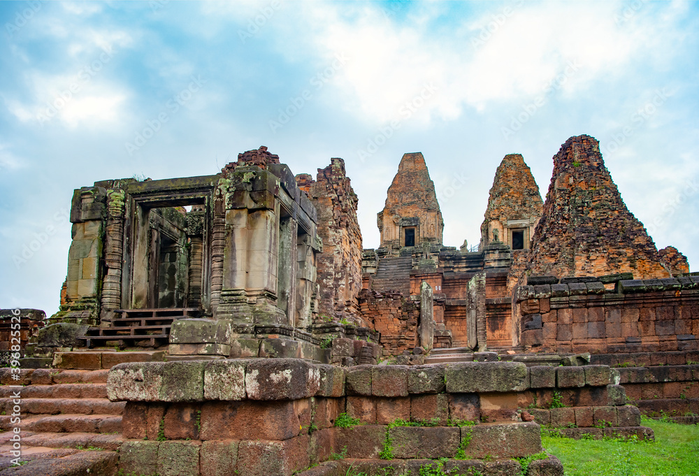 Angkor Wat - the largest temple in the world (Cambodia) Angkor Wat - the largest temple in the world (Cambodia)