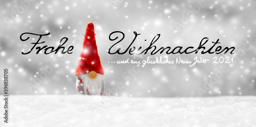 Weihanchtskarte mit Kleinem Weihanchtsmann im Schnee