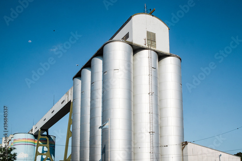 Fotografi Silos plant for the storage and drying of cereal