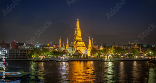 Wat Arun at night, A Buddhist temple in Bangkok, Thailand, Wat Arun is one of the most well known of Thailand's landmarks © kardd