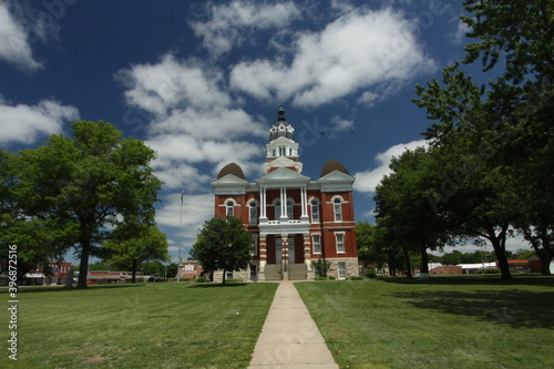 Johnson County Courthouse photo