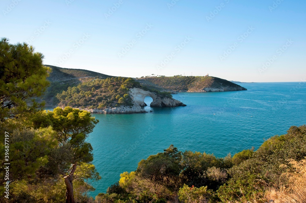 Gargano - La bellissima costa vicino Vieste Gargano - La bellissima costa vicino Vieste
