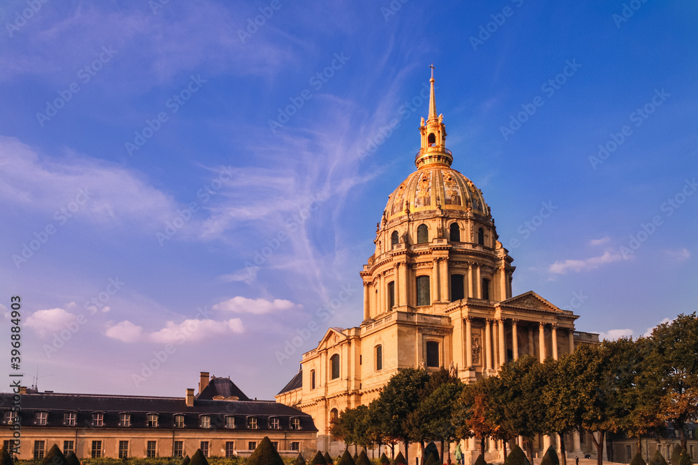 Image of the Monument to the Invalides, Paris. France