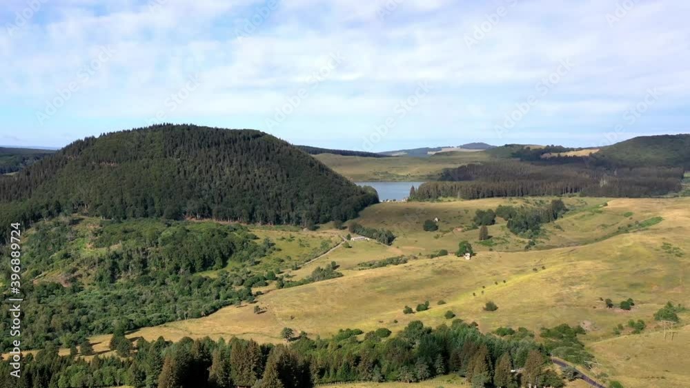 survol du puy de Sancy en Auvergne survol du puy de Sancy en Auvergne