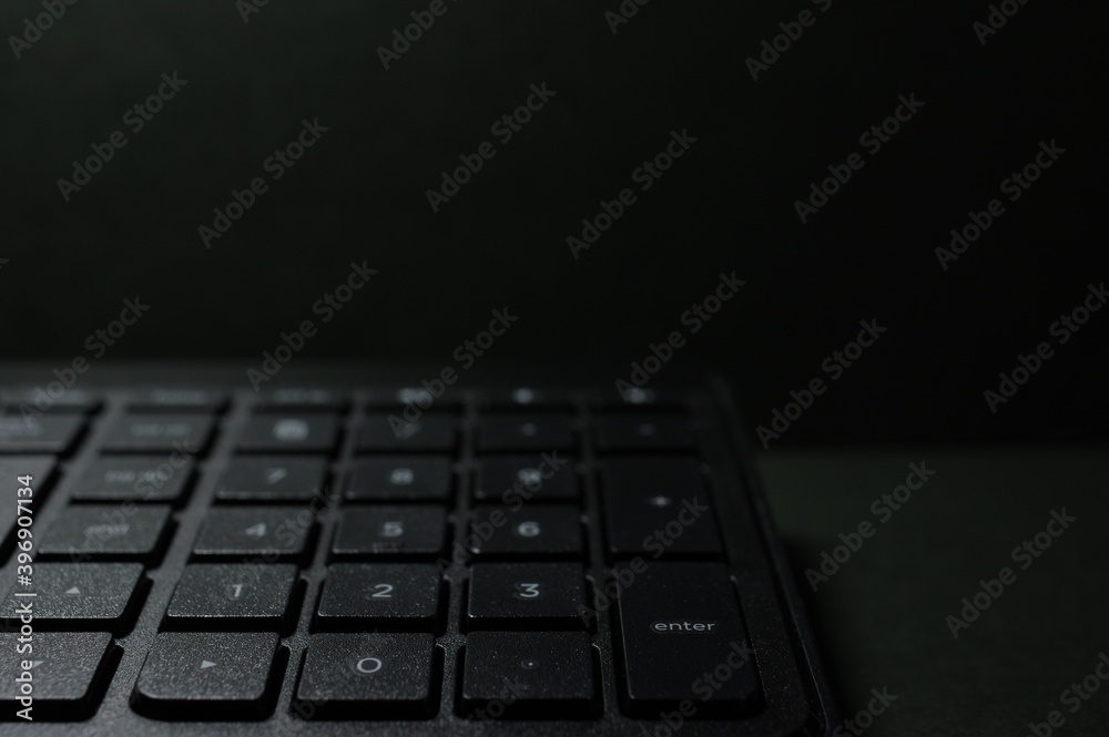 黒背景のキーボード
