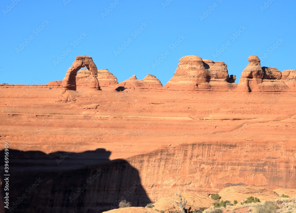 Fototapeta premium Delicate Arch from viewpoint, Arches National Park