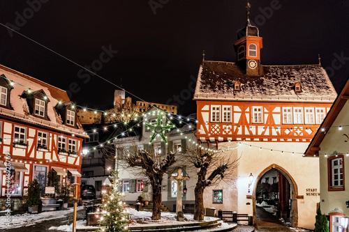 Altes Rathaus von Königstein im Taunus in der Weihnachtszeit, Hessen, Deutschland photo