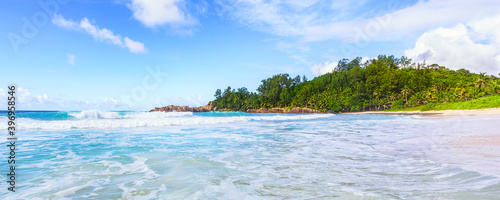 Beautiful wild lonely beach, police bay, seychelles  © Christian B.