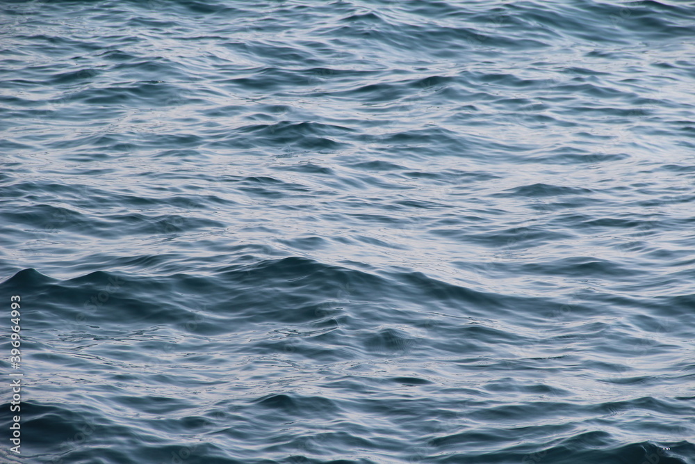Perfect lines of the sea surface Perfect lines of the sea surface
