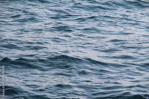 Perfect lines of the sea surface