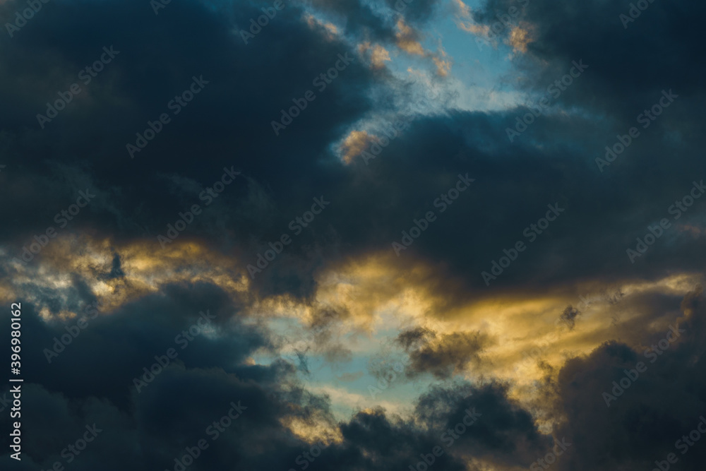 Fototapeta premium Clouds at sunset 
