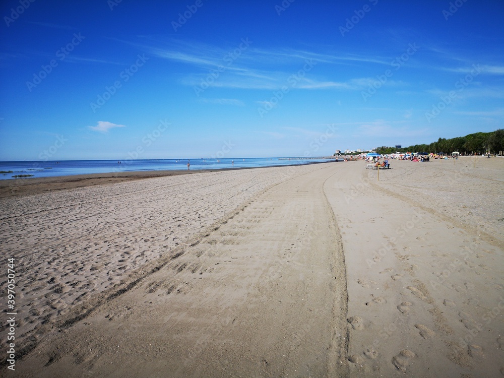 Fototapeta premium Grado Italien Strand Panorama Corona Lockdown menschenleer