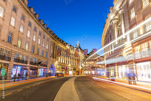 Fototapeta Naklejka Na Ścianę i Meble -  Regent Street in London at night