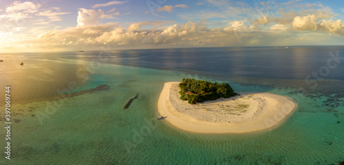 Fototapeta Naklejka Na Ścianę i Meble -  Aerial spherical panorama of tropical paradise beach on tiny Maldives island during sunset. Turquoise ocean, white sand, coconut palm trees.