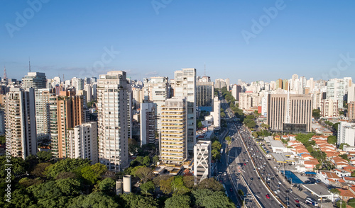 Sao Paulo city and 23 de Maio avenue.