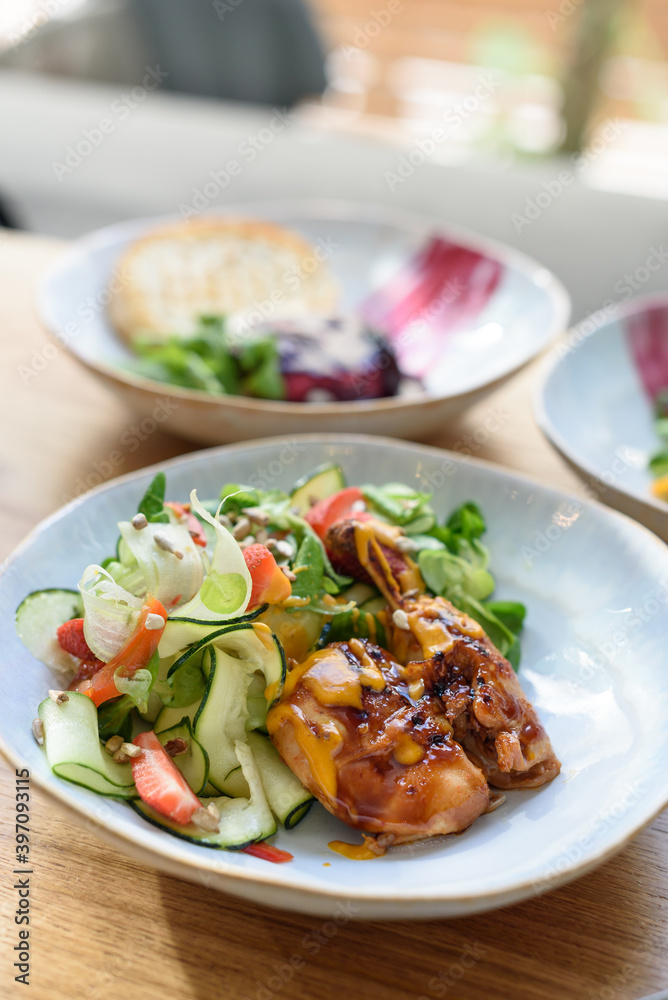 Grilled Chicken Salad with Strawberries and Courgette Grilled Chicken Salad with Strawberries and Courgette