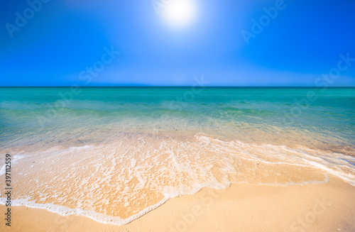 Fototapeta Naklejka Na Ścianę i Meble -  Ocean Beach Scene and Sun Shine 
