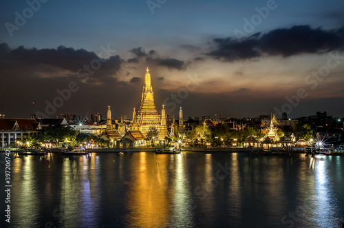 Wat Arun Temple at twilight in Bangkok, Thailand. © chirawan_nt