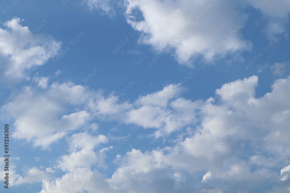 Obraz premium the image view of fresh air clear blue sky with beautiful white clouds after raining in the summer season on sunny day at the beach of Pattaya , Thailand