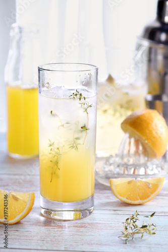 lemon juice, vodka and club soda or sparkling water. This  drink  is the best way to cool off on a hot day. 