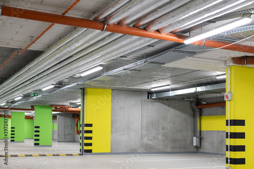 Obraz na płótnie ventilation of garage rooms - air circulation - pipes w salonie