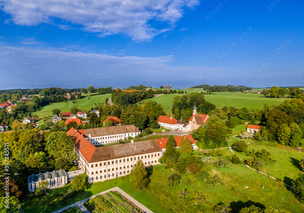 Blick auf das Kloster Wessobrunn, Bayern, Deutschland