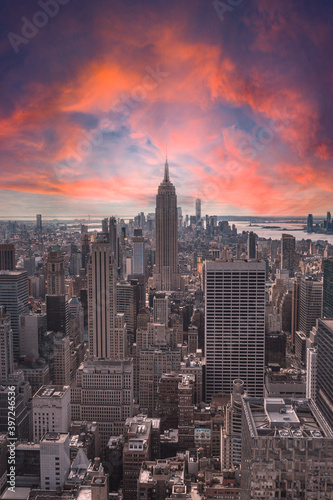 New York, United States "  January 5, 2020: Sunset in Top of the Rock in New York, beautiful view of the Empire State and its surroundings. © unai