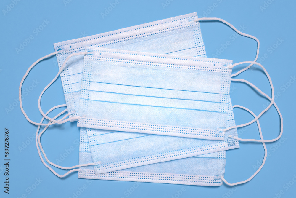 Surgical masks with rubber ear straps Surgical masks with rubber ear straps