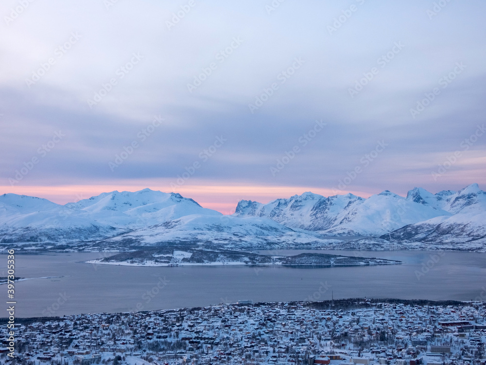 Tromso zur Blauen Stunde, Troms og Finnmark, Norwegen