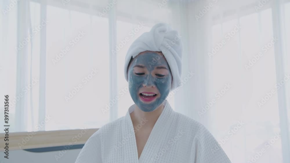 Spa concept of 4k Resolution. Asian girls are introducing a facial spa treatment at home. Spa concept of 4k Resolution. Asian girls are introducing a facial spa treatment at home.