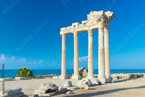 Fototapeta Naklejka Na Ścianę i Meble -  Ruins of the Temple of Apollo in Side in a summer day, Antalya, Turkey