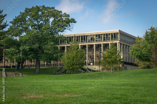 фотографія A Kent State building atop a hill on campus