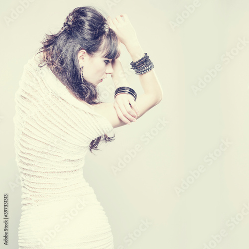 Caucasian woman wearing ribbed dress