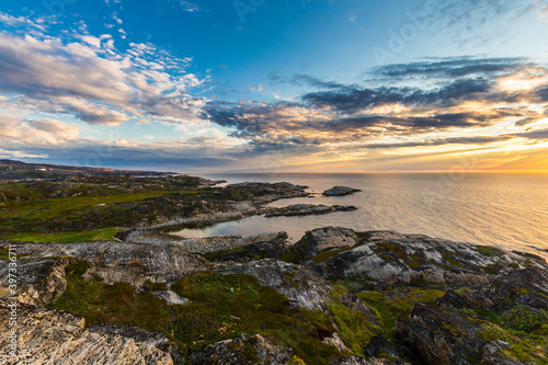 Fototapeta Naklejka Na Ścianę i Meble -  Beautiful arctic summer landscape on Barents sea